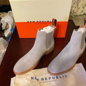 New republic Light grey chuck boots like new